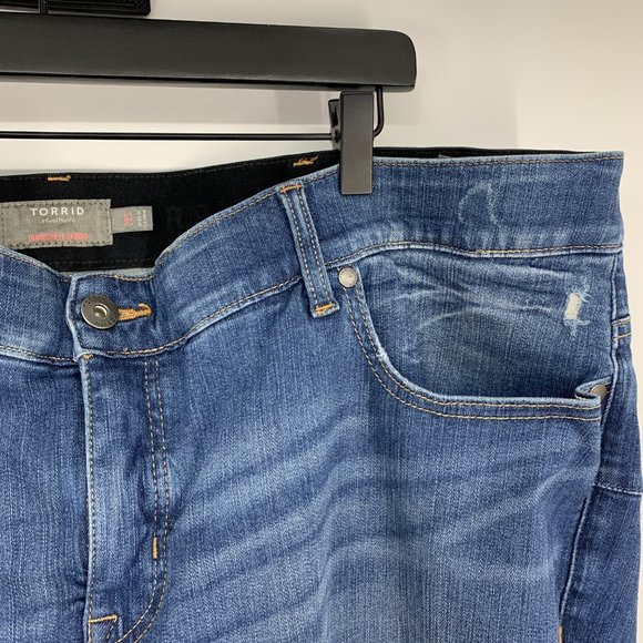 Torrid Jeans Bombshell Skinny Blue Distressed Denim Premium Stretch Raw Hem - Picture 3 of 12